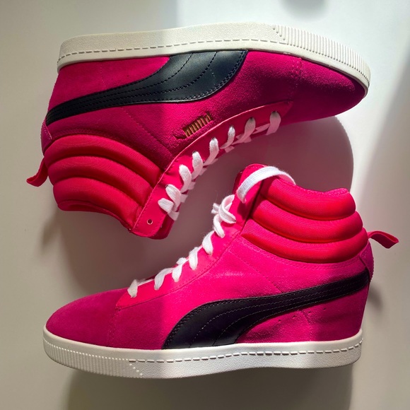 Puma Shoes - NWOT Puma Wedge Hot Pink Sport Sneakers 10